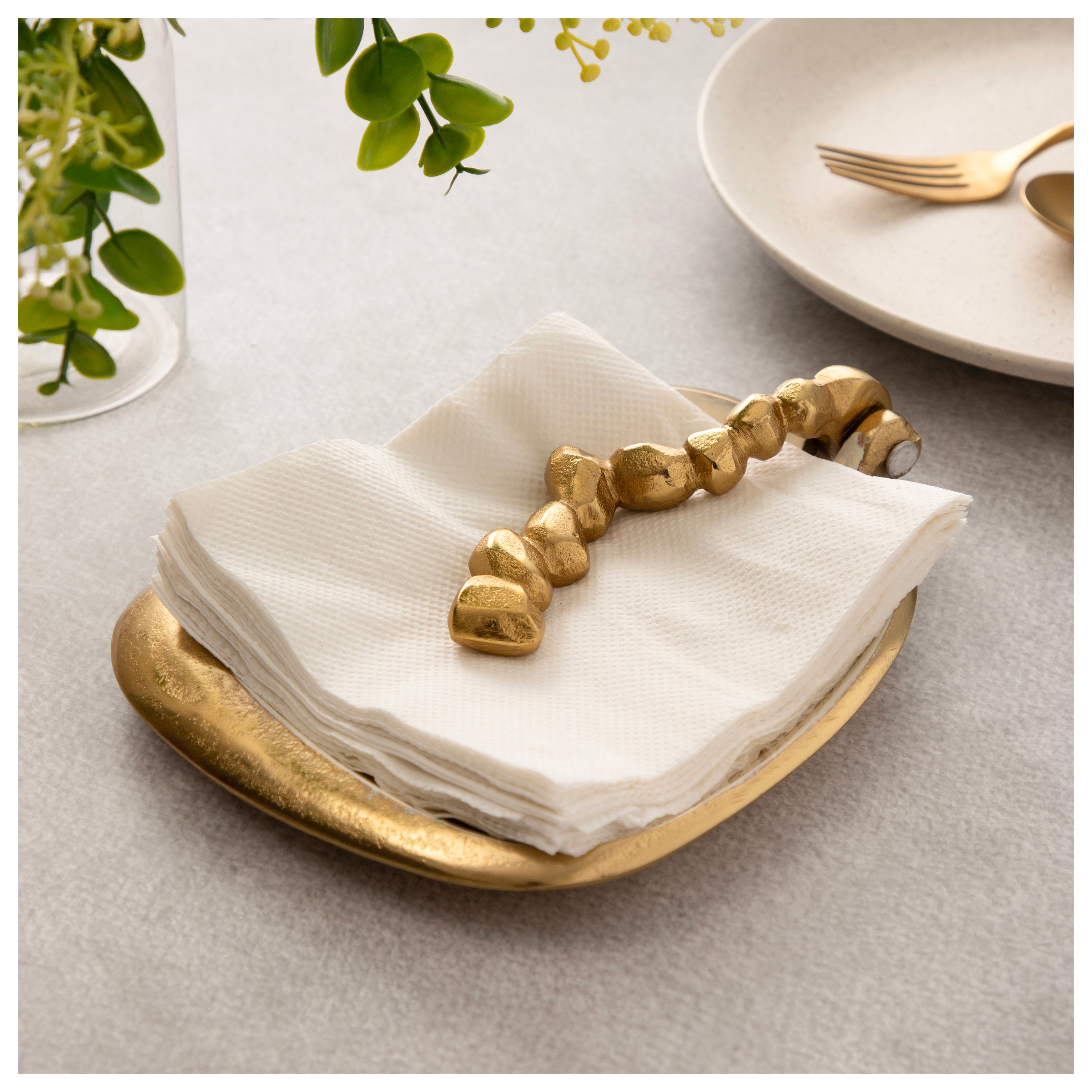 キネ kyne トレー gold tray ON AIR Aurora Gold Glass Serving Tray – Essenza Maison